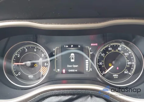 2014 Jeep Cherokee Latitude z USA, uszkodzony, nr VIN 1C4PJLCB3EW245468